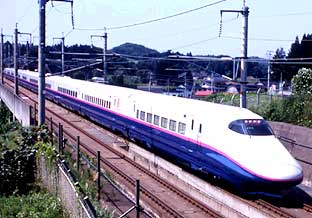 誘導電動機で走る新幹線の列車